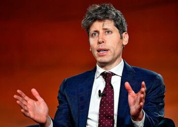 El CEO de OpenAI advierte que la humanidad podría perder el control del futuro ante el avance de la IA