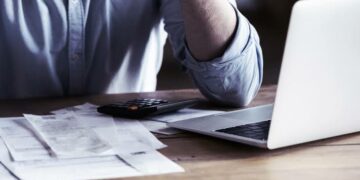 El 76% de los endeudados en Argentina recurre al crédito para pagar alimentos, salud y servicios