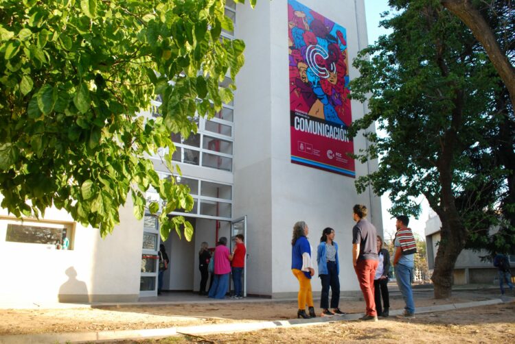 Facultad de Ciencias de la Comunicación.