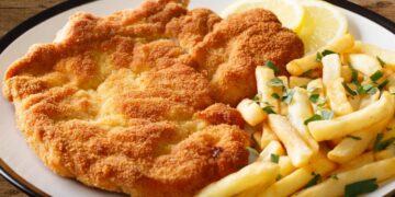 La milanesa es uno de los platos más populares de Argentina.