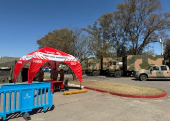 Los equipos trabajan en el territorio durante la simulación.