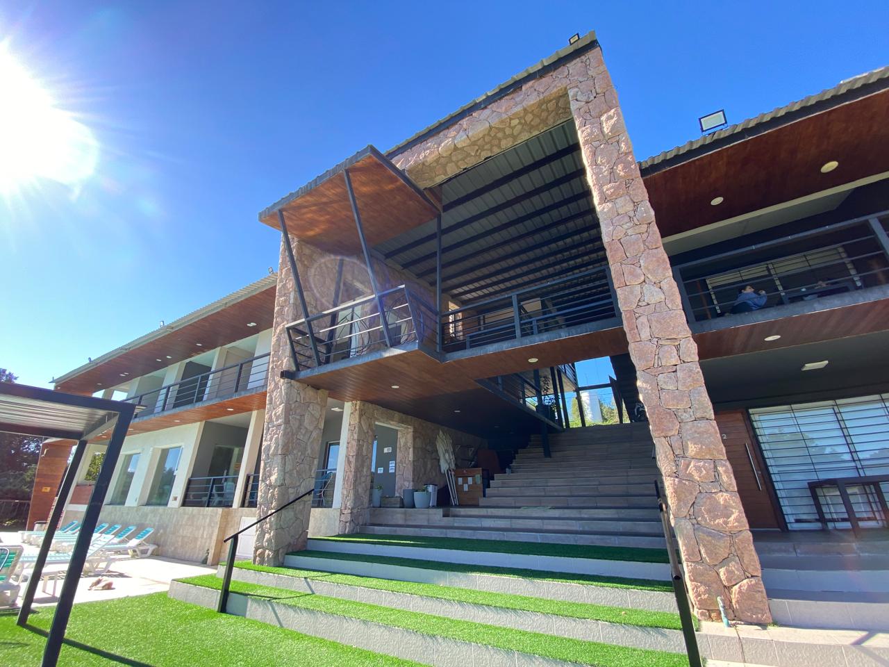 Finde largo en Buena Vida Apart: desconexión total en Villa Icho Cruz, con piscina climatizada y bajada al río
