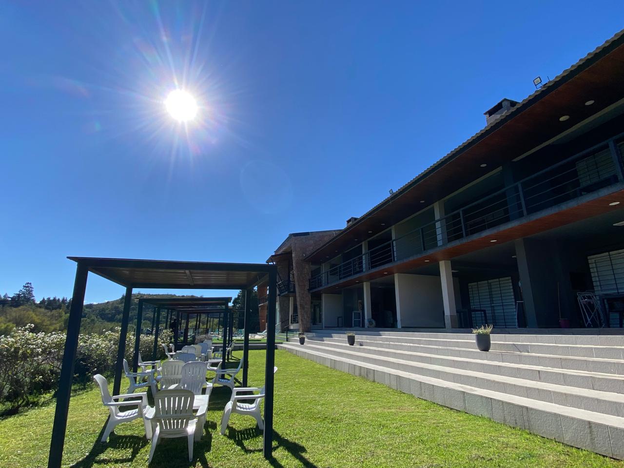 Finde largo en Buena Vida Apart: desconexión total en Villa Icho Cruz, con piscina climatizada y bajada al río