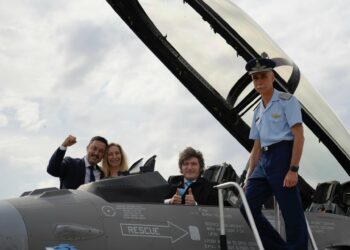 El Gobierno dispuso una compra militar bajo secreto en medio de la tensión por Malvinas