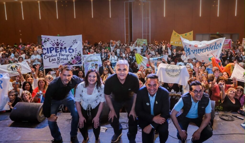 Ante 2.200 adultos mayores, Llaryora rechazó “la cultura del descarte”