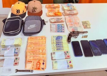 Secuestran $9 millones y dólares falsos en allanamientos en Villa María