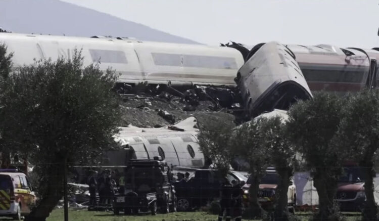 Cancillería argentina expresó sus condolencias por el accidente ferroviario en España Cancillería busca argentinos entre los afectados.