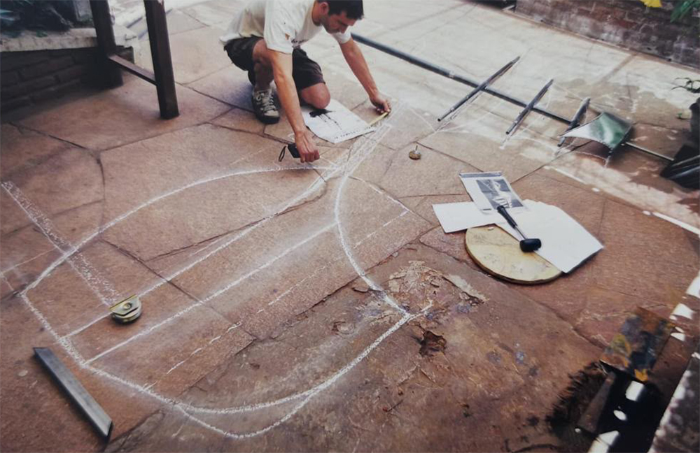 Daniel Del Giudice en pleno proceso creativo.