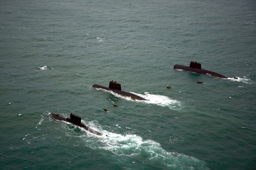Alemania y Francia ofrecieron financiar la compra de submarinos para Argentina Submarinos para la Armada.