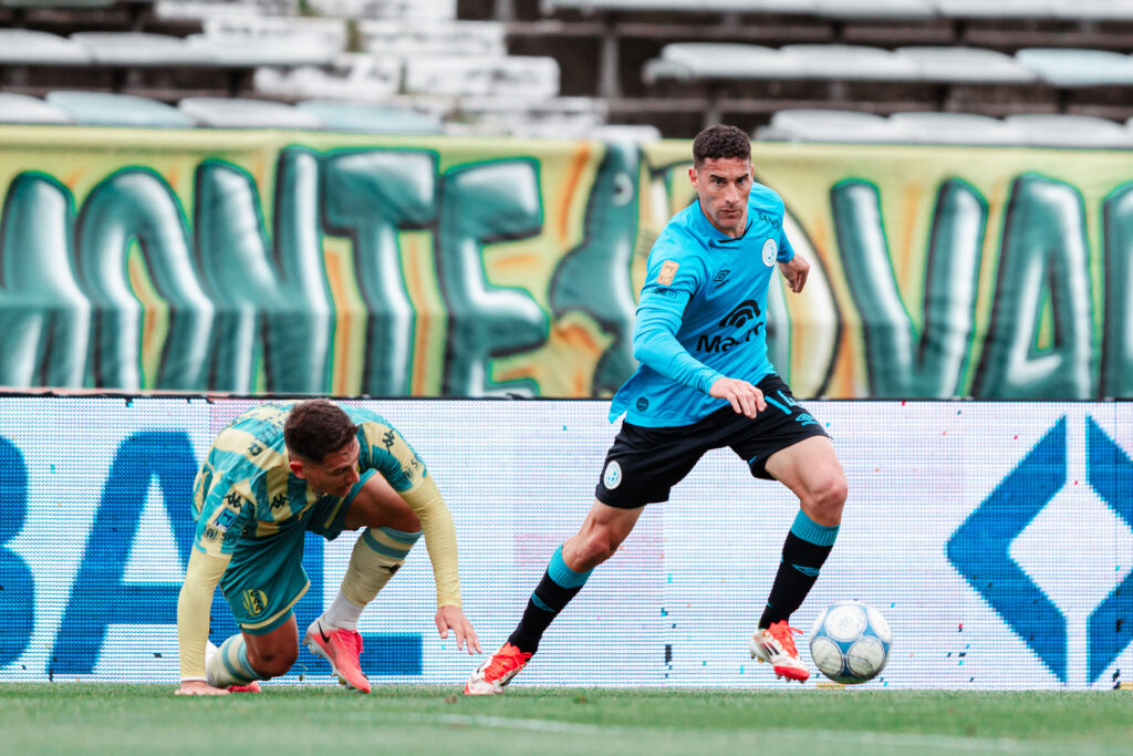 Belgrano pagó caro una mala tarde y perdió 0-1 ante un Aldosivi que sueña con la permanencia Belgrano pagó caro una mala tarde y perdió 0-1 ante un Aldosivi que sueña con la permanencia
