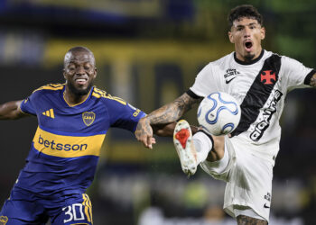 Boca falló en la Bombonera, perdió su invicto y quedó obligado a la épica en Brasil