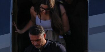 Flávio Bolsonaro llegó a Miami tras salir de Brasil vía Argentina y Ecuador