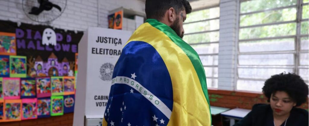Brasil extendió la votación hasta las 19 por problemas de transporte y lluvias