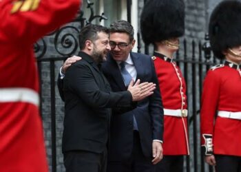 Burnham aseguró a Zelenski que el apoyo británico a Ucrania «no cambiará»