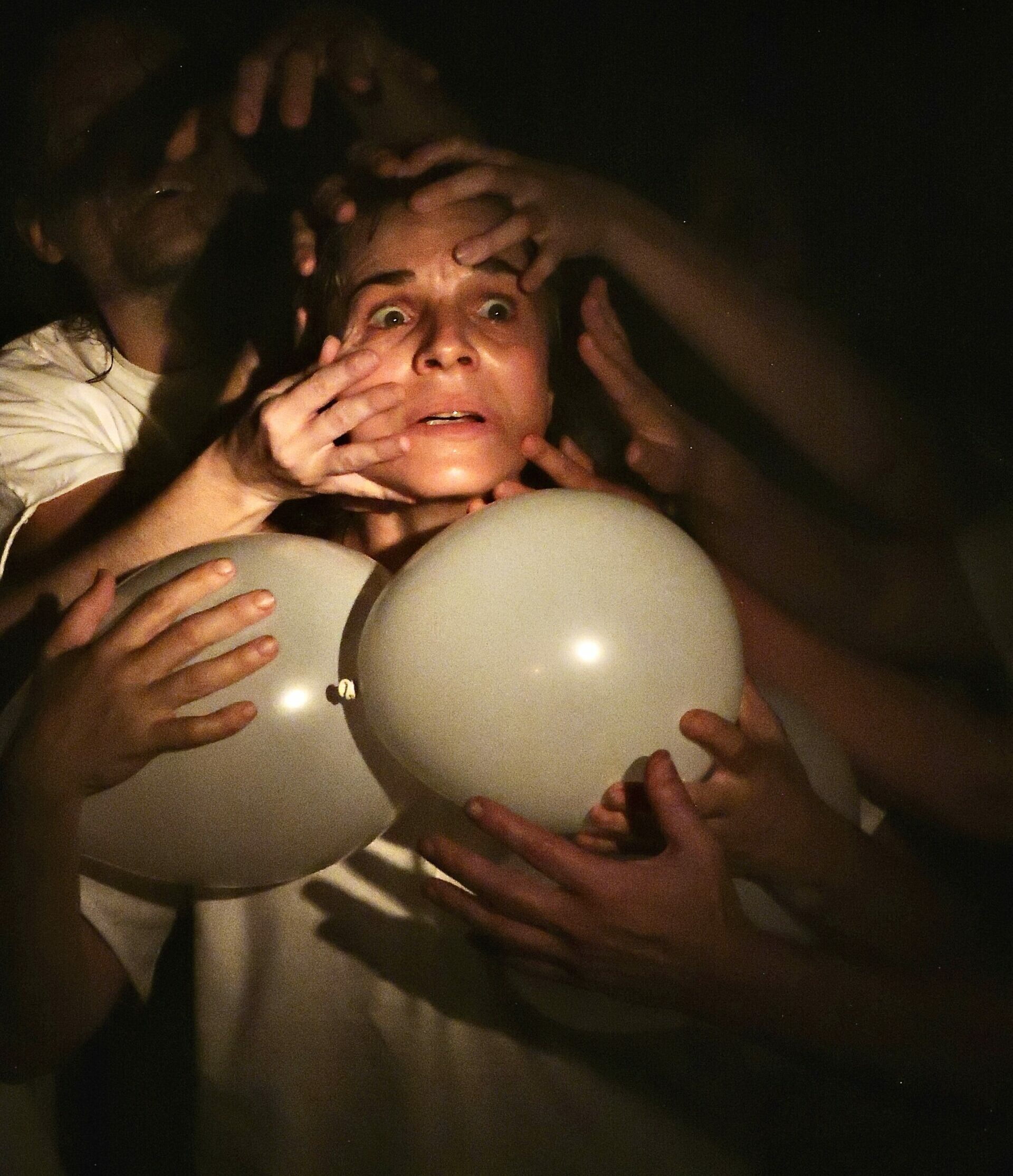 Romina Oslé reestrena este sábado “Cabeza de globo o esa lucidez de Morondanga” Romina Oslé reestrena este sábado “Cabeza de globo o esa lucidez de Morondanga”