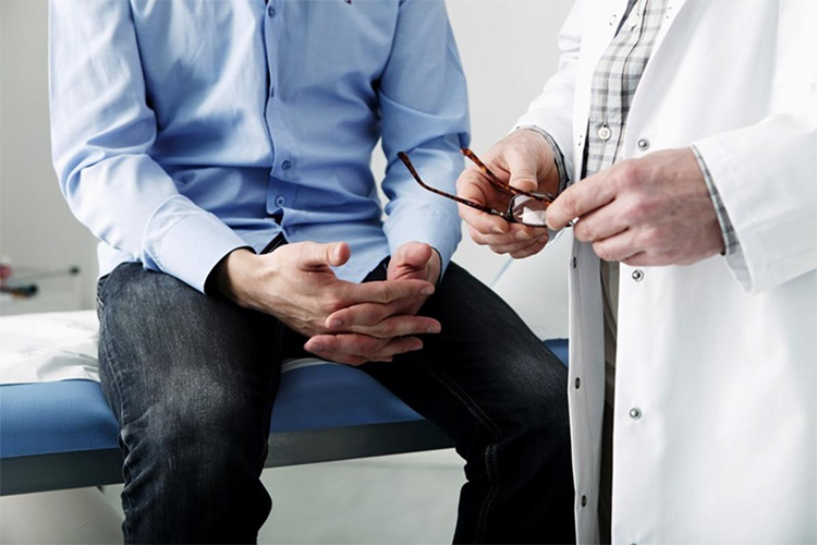 Proponen crear el Día del Acompañamiento al Hombre con Cáncer Algunos de los tipos de cáncer más comunes en los hombres son el cáncer de próstata, de pulmón, colorrectal y de piel.