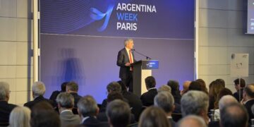 Caputo: “El riesgo está en perder la oportunidad de invertir en Argentina”