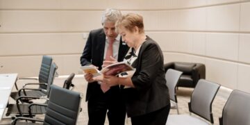 Caputo se reunió con Georgieva y busca destrabar fondos del FMI Caputo se reunió con Georgieva y busca destrabar fondos del FMI