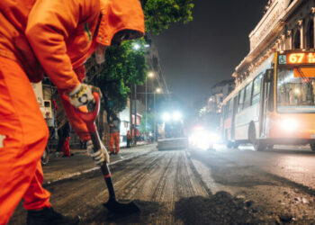 Comienza la rehabilitación de bulevar Chacabuco entre Plaza España y bulevar Illia Comienza la rehabilitación de bulevar Chacabuco entre Plaza España y bulevar Illia