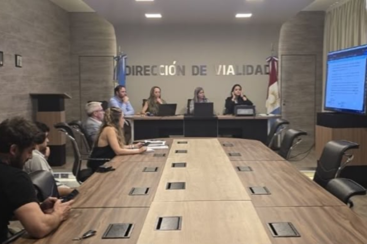 El plan de mantenimiento vial de Córdoba contempla intervenciones en caminos provinciales y reparaciones ante emergencias en seis zonas del territorio.