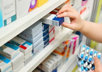 Córdoba rechazó el recorte de medicamentos de Nación y alertó por el impacto en los dispensarios