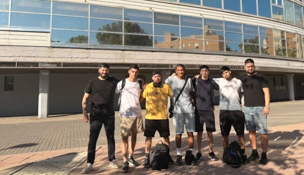 Cordobeses denunciaron una presunta estafa tras viajar a España para jugar al fútbol