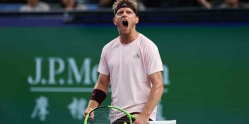 Davidovich Fokina ganó el duelo de españoles y es campeón del Masters 1000 de Shanghái Davidovich Fokina ganó el duelo de españoles y es campeón del Masters 1000 de Shanghái