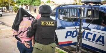 Detuvieron a la esposa del inspector municipal acusado de balear una casa Yaira Ayelén Farías.