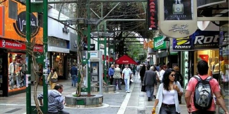 Según la Cámara de Comercio, solo el 8% abrirá sus puertas, de manera parcial o durante toda la jornada.