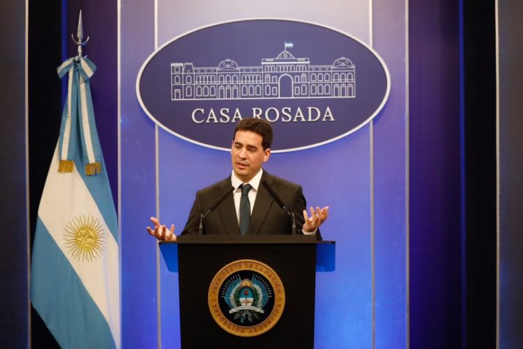 El Gobierno defendió al Banco Central por el oro y cuestionó a la AGN Adrián Ravier defendió las operaciones del Banco Central y cuestionó el informe de la AGN.