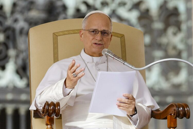 El papa León XIV escuchará a sobrevivientes y buscará avanzar en medidas de reparación y prevención.
