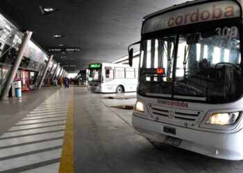 El boleto interurbano aumentó casi un 15% en Córdoba cuánto cuesta viajar