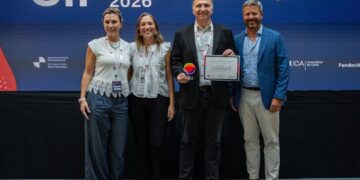 El reconocimiento fue entregado en Cádiz.