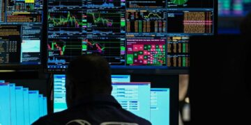 El riesgo país volvió a caer y cerró la semana por debajo de los 600 puntos El riesgo país volvió a caer y cerró la semana por debajo de los 600 puntos