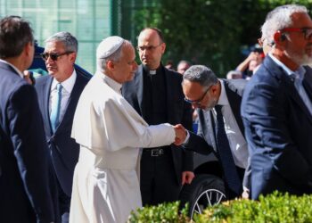 Tras la cirugía, confirmaron que el papa León XIV tiene cáncer de pulmón