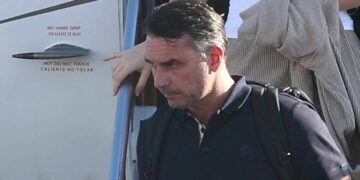 Flávio Bolsonaro se proclamó “líder de Brasil” y denunció fraude electoral Flávio Bolsonaro se proclamó “líder de Brasil” y denunció fraude electoral