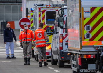 Virus Shamonda: muere en Francia la primera persona infectada en el mundo Personal de Salud en París. Imagen de archivo.