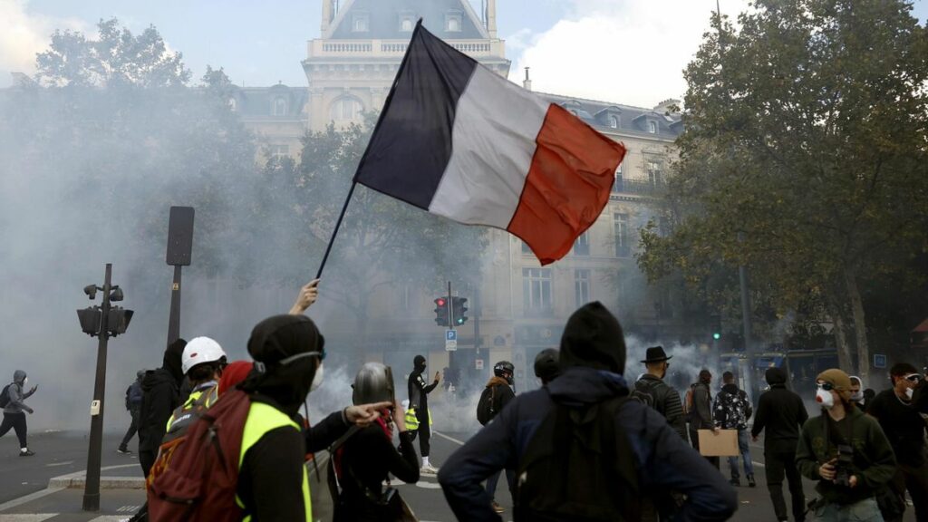 Francia acusó a la ultraizquierda de organizar los disturbios Francia acusó a la ultraizquierda de organizar los disturbios