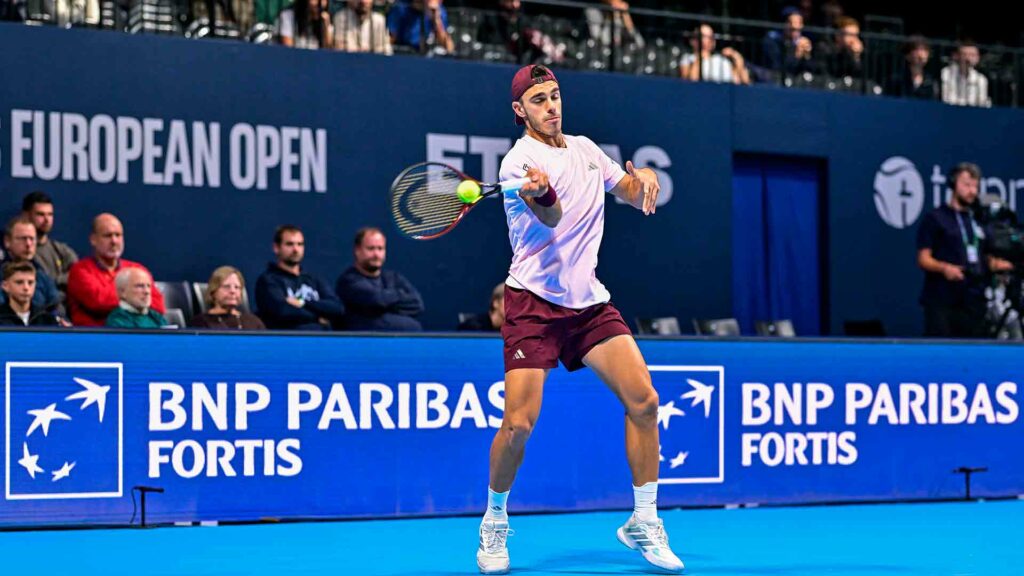 Francisco Cerúndolo avanzó a cuartos de final en el ATP 250 de Bruselas