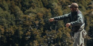 Habilitaron la pesca deportiva de truchas y dorados desde octubre
