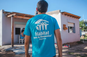 Salarios bajo presión: los hogares recortan gastos para sostener la vivienda