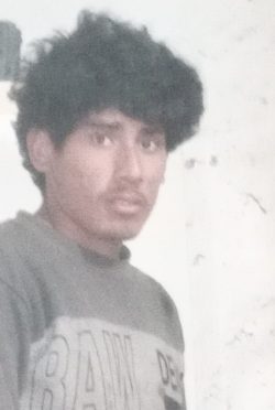Buscan a un joven de 19 años desaparecido en La Carlota Stefano Benjamín Zabala, de 19 años, es buscado en La Carlota tras ser visto por última vez el 26 de octubre. La Fiscalía solicitó la colaboración de la comunidad para obtener información que permita dar con su paradero.