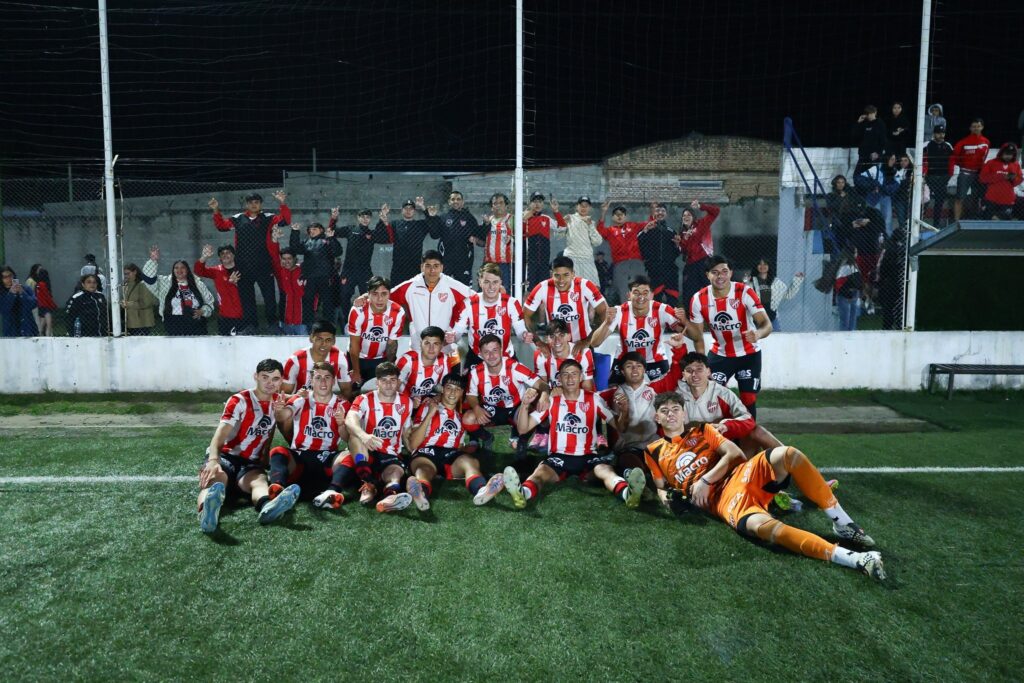 Instituto eliminó a Racing de Nueva Italia y se metió entre los cuatro mejores de la Copa Córdoba Instituto