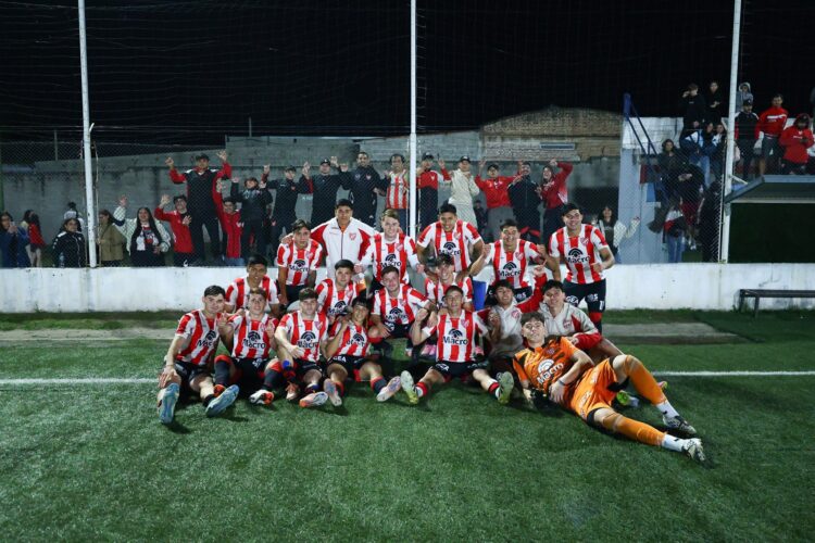 Instituto eliminó a Racing de Nueva Italia y se metió entre los cuatro mejores de la Copa Córdoba Instituto