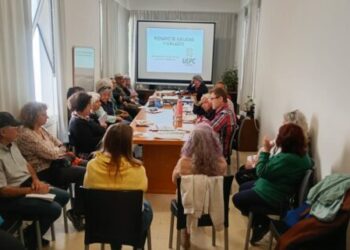 Jubilados docentes piden rediscutir la paritaria y reclaman mejoras salariales