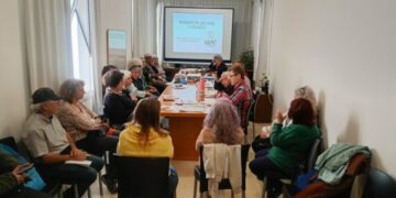 Jubilados docentes piden rediscutir la paritaria y reclaman mejoras salariales Jubilados docentes piden rediscutir la paritaria y reclaman mejoras salariales