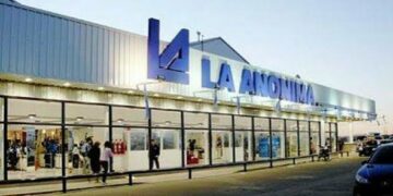 Nueva sucursal de La Anónima en Bell Ville suma 70 empleos y paneles solares
