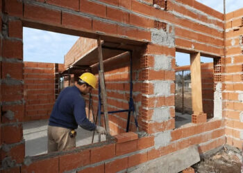 La economía cayó 1,2% en el tercer trimestre y se profundiza la recesión
