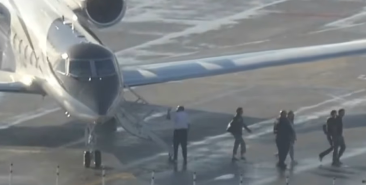 La empresa que trasladó a Bolsonaro a EE.UU. está involucrada en la causa Andis Baires Fly S.A es investigada por su presunto papel en un esquema de lavado de activos que involucra a la Agencia de Discapacidad.