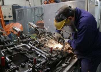 La mitad de la industria cordobesa está peor que hace un año y crece el ajuste laboral